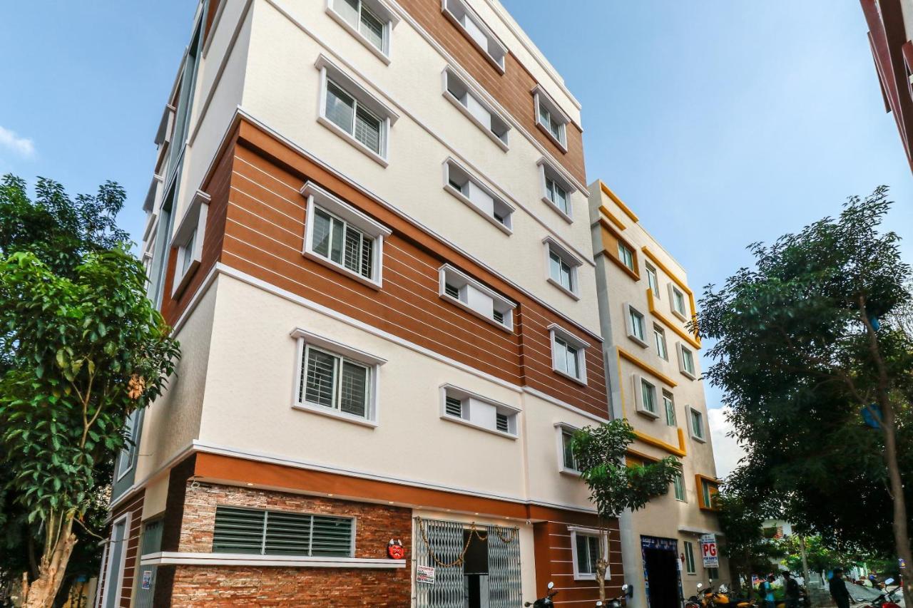 Capital O N R Residency Hotel Yelahanka Екстериор снимка