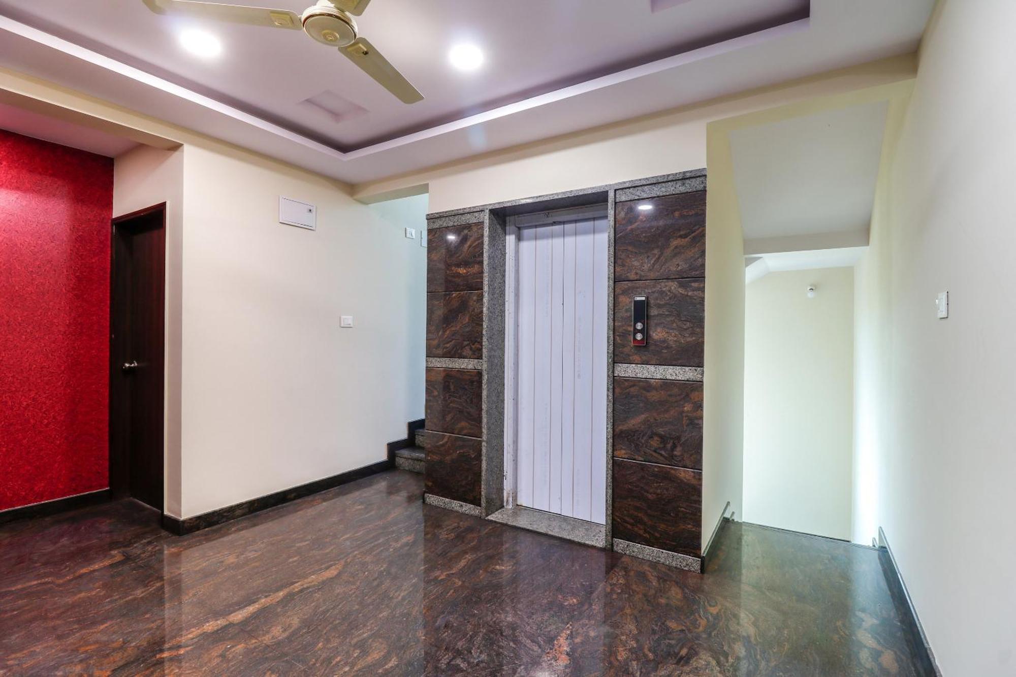 Capital O N R Residency Hotel Yelahanka Екстериор снимка