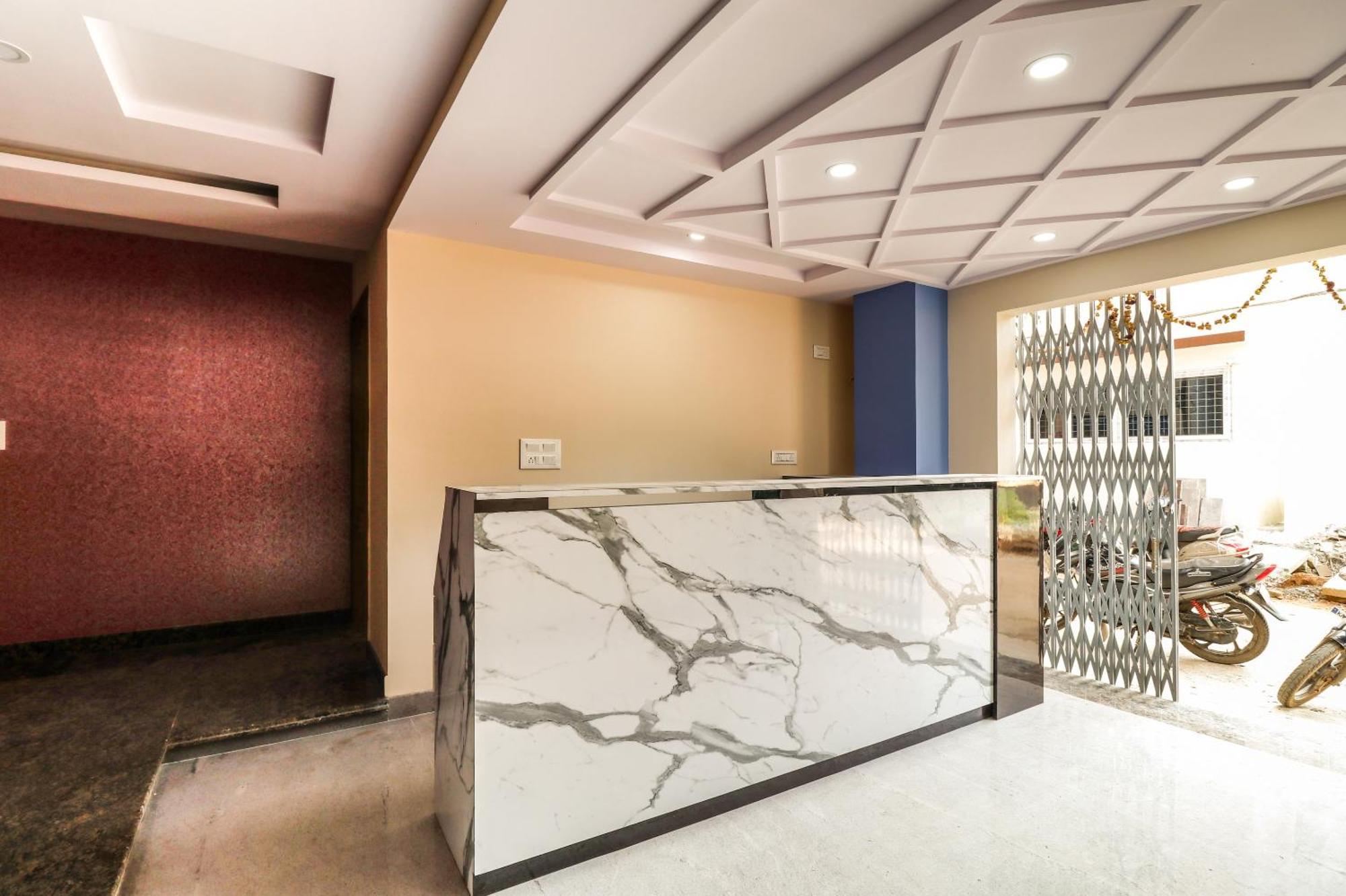 Capital O N R Residency Hotel Yelahanka Екстериор снимка